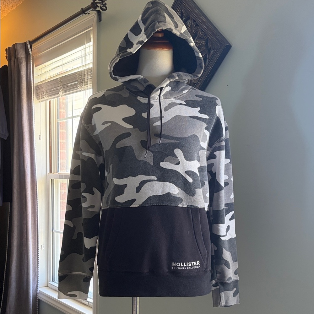 Hollister hoodie gray camo and black